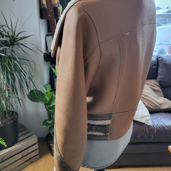 Burberry Blue Label Shearling Aviator Jacket - Picture 9 of 16